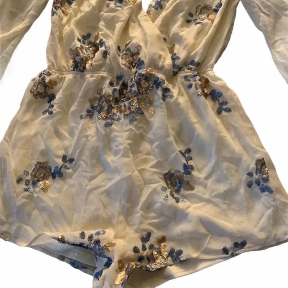 Tobi Floral Romper size S - Picture 4 of 6
